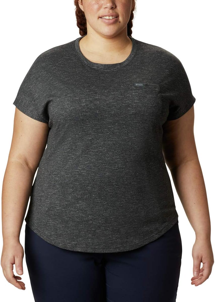 Columbia Women's Cades Cape Tee: Clothing