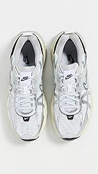 Nike Womens V2K Run Summit White/Metallic Silver 8