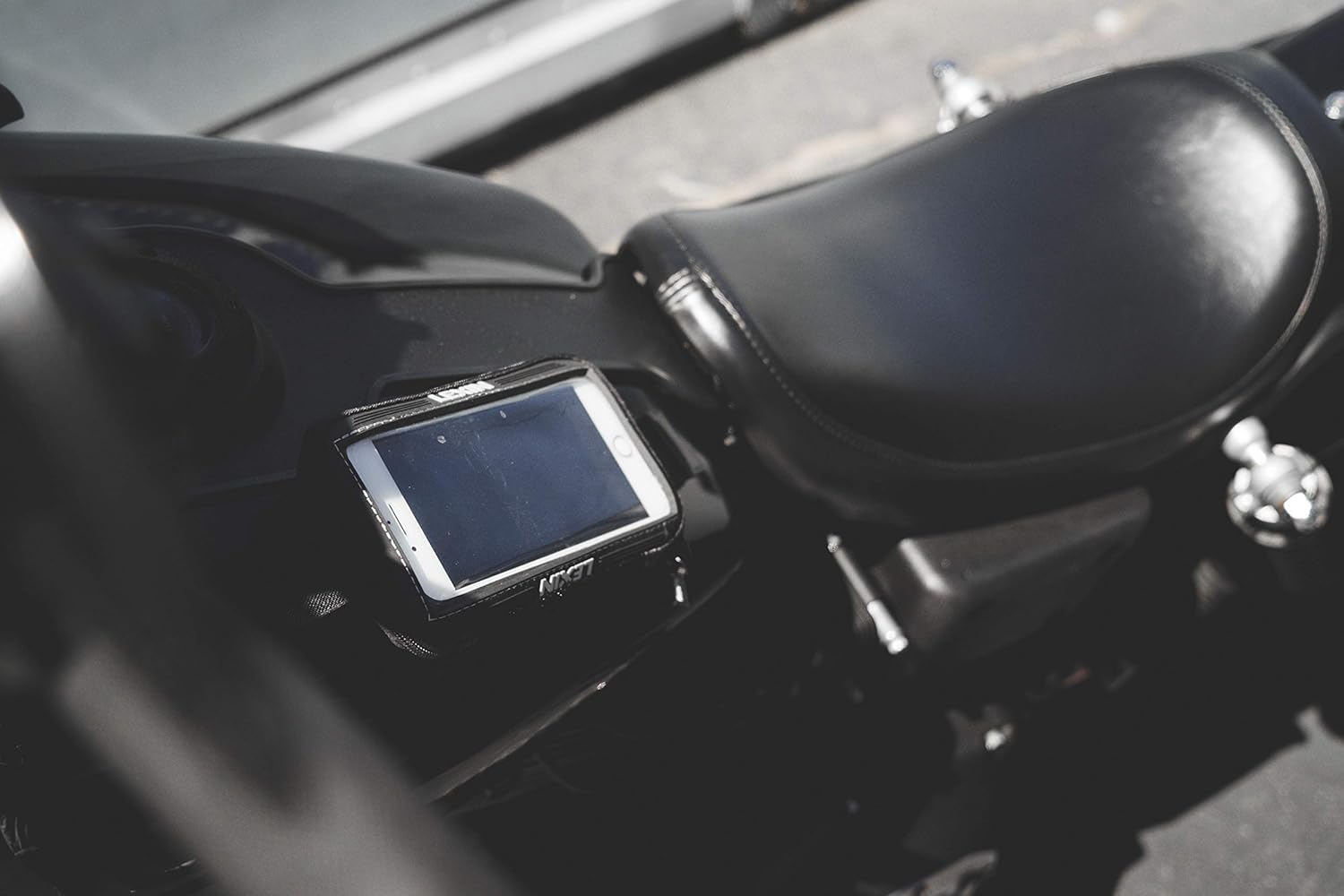 LEXIN LX-MTB03 Motorcycle Tank Bag, Touch Screen Motorcycle Magnetic Phone Holder, Big Size Phone Case for iPhone/Android up to 6.5 Inch: Automotive