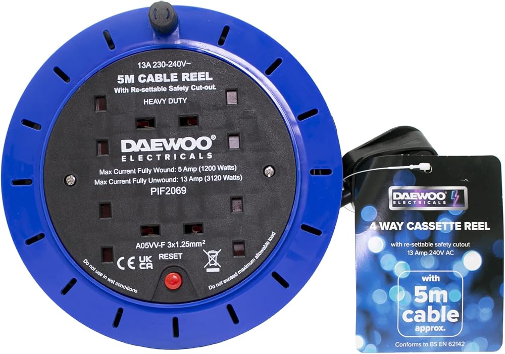 Daewoo Extension Reel Cassette Reel 4 Gang 5 Metre Black Blue
