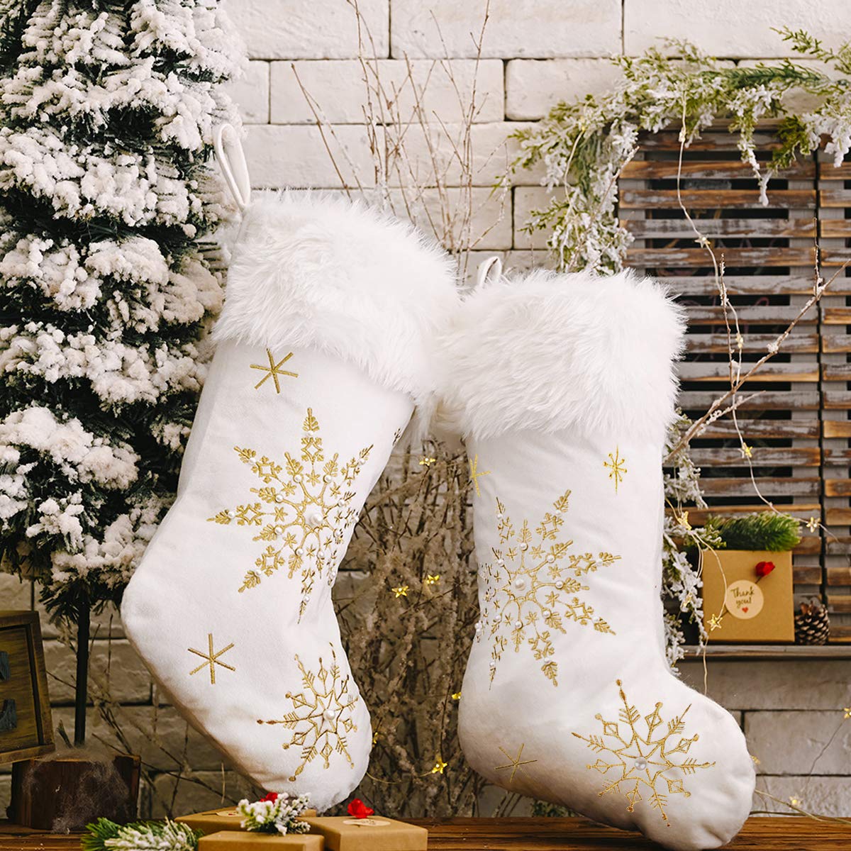 Mauts 20” White Christmas Stockings, Christmas decorations StockingsWith Gold Pearl Snowflakes, Used For Gift Box Mantel Decoration Party Christmas