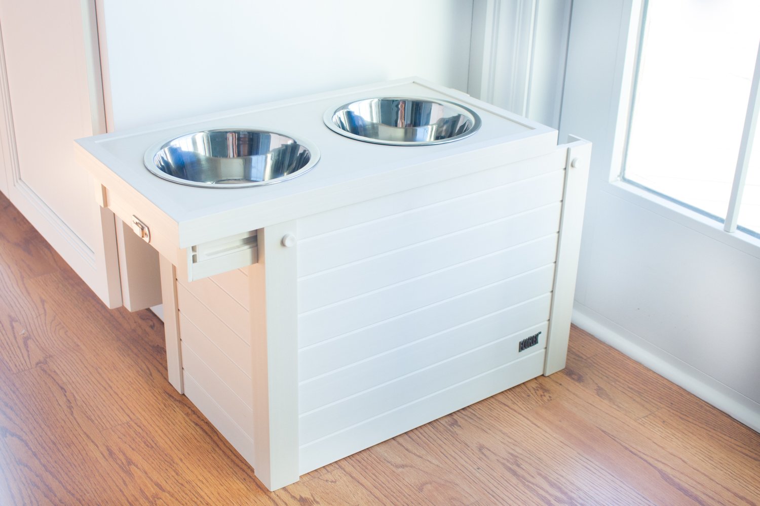 ecoFLEX Piedmont Pet Diner with Storage