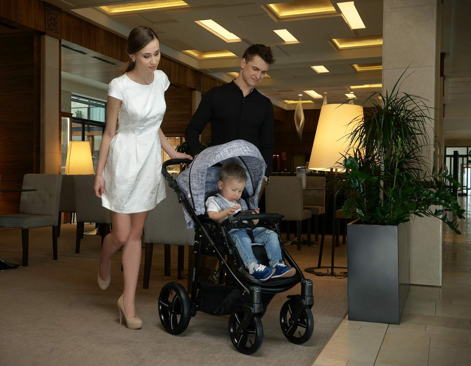 venicci shadow travel system