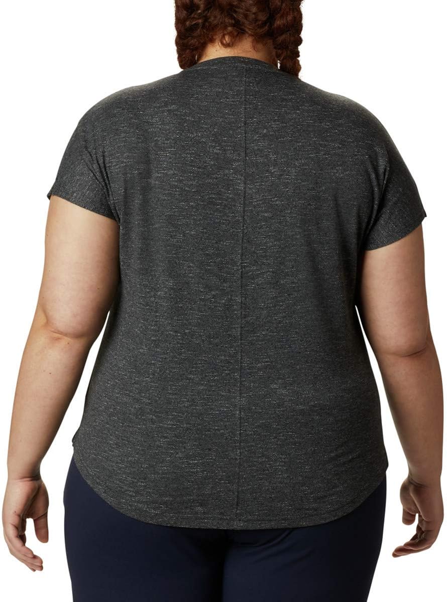 Columbia Women's Cades Cape Tee: Clothing