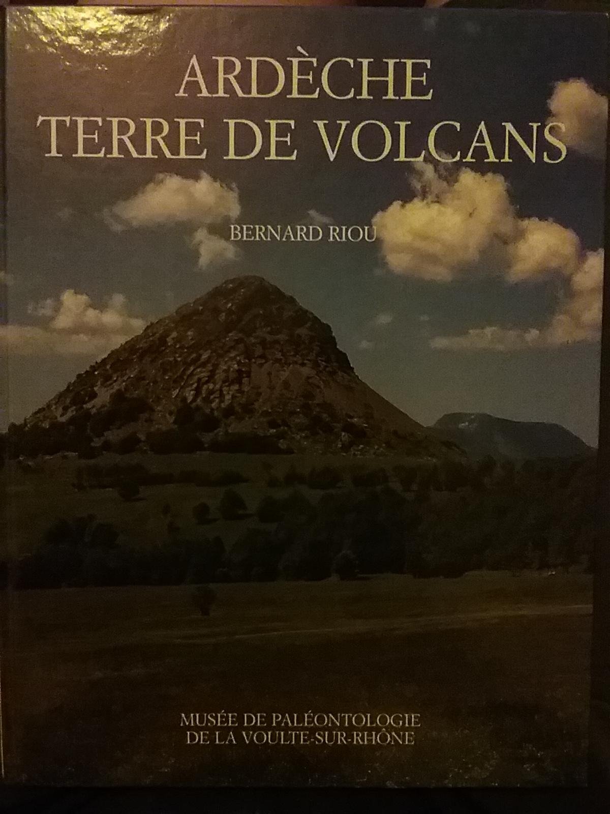 Popular Of Ardeche terre de volcans Books