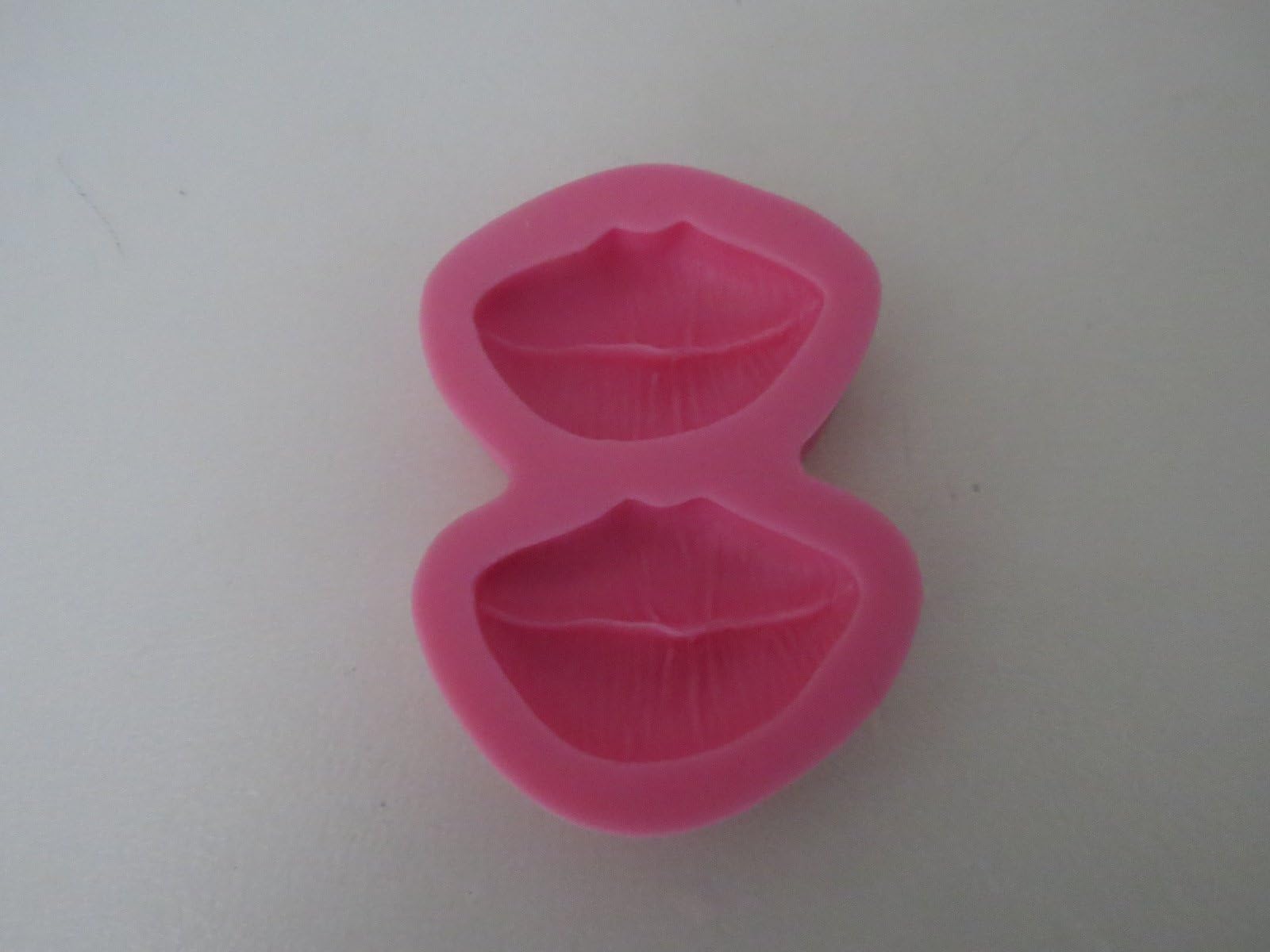 Lips Love Kiss Kisses Silicone Mold Mould - Ideal for Icing / Wax / Soap / Clay / Cake Topper