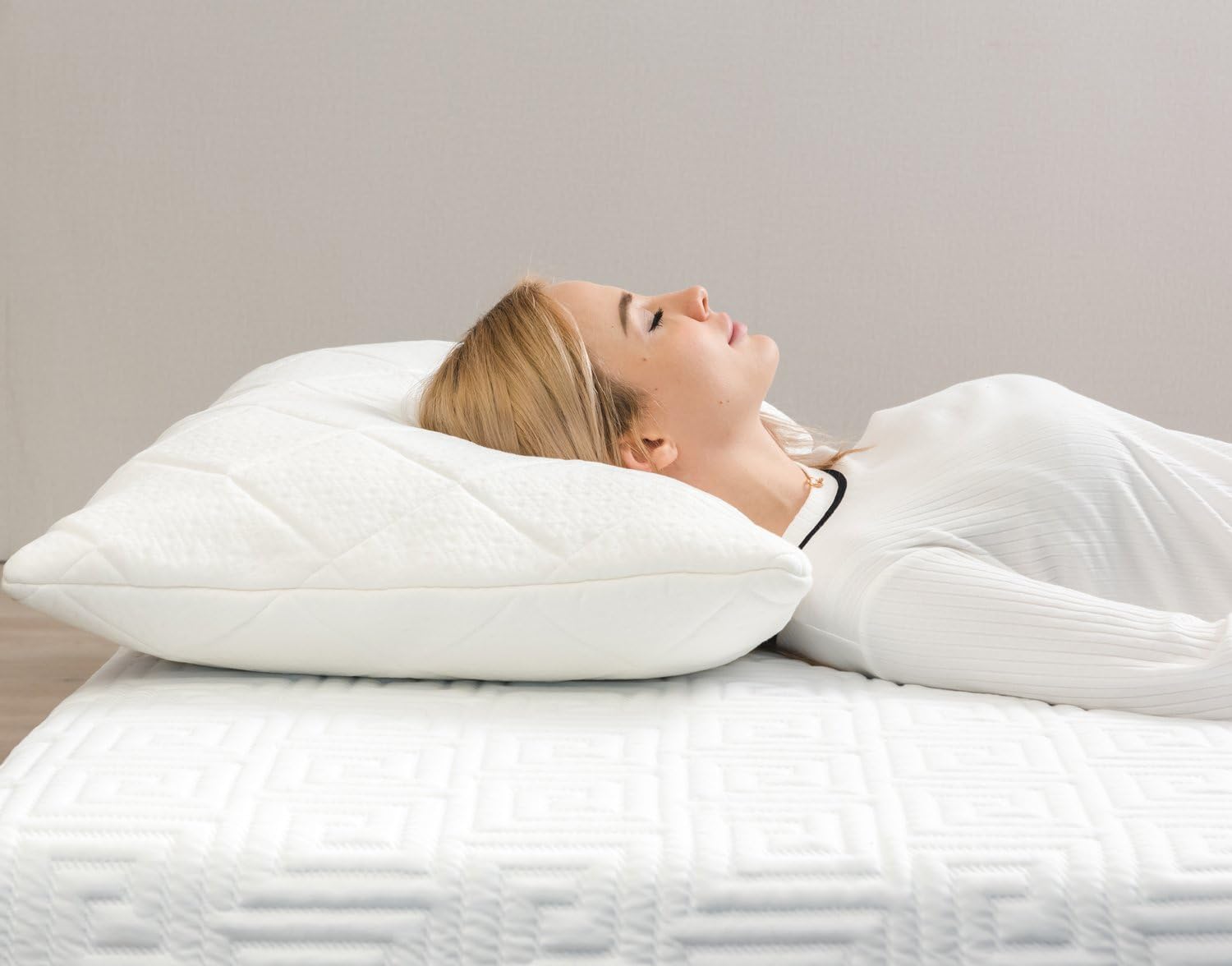 TAMPOR Shredded Memory Foam Bed Pillow for Sleeping Hypoallergenic with Zippered Inner Case and Adjustable Loft, an Extra Bonus Replacement Pillow Case Queen