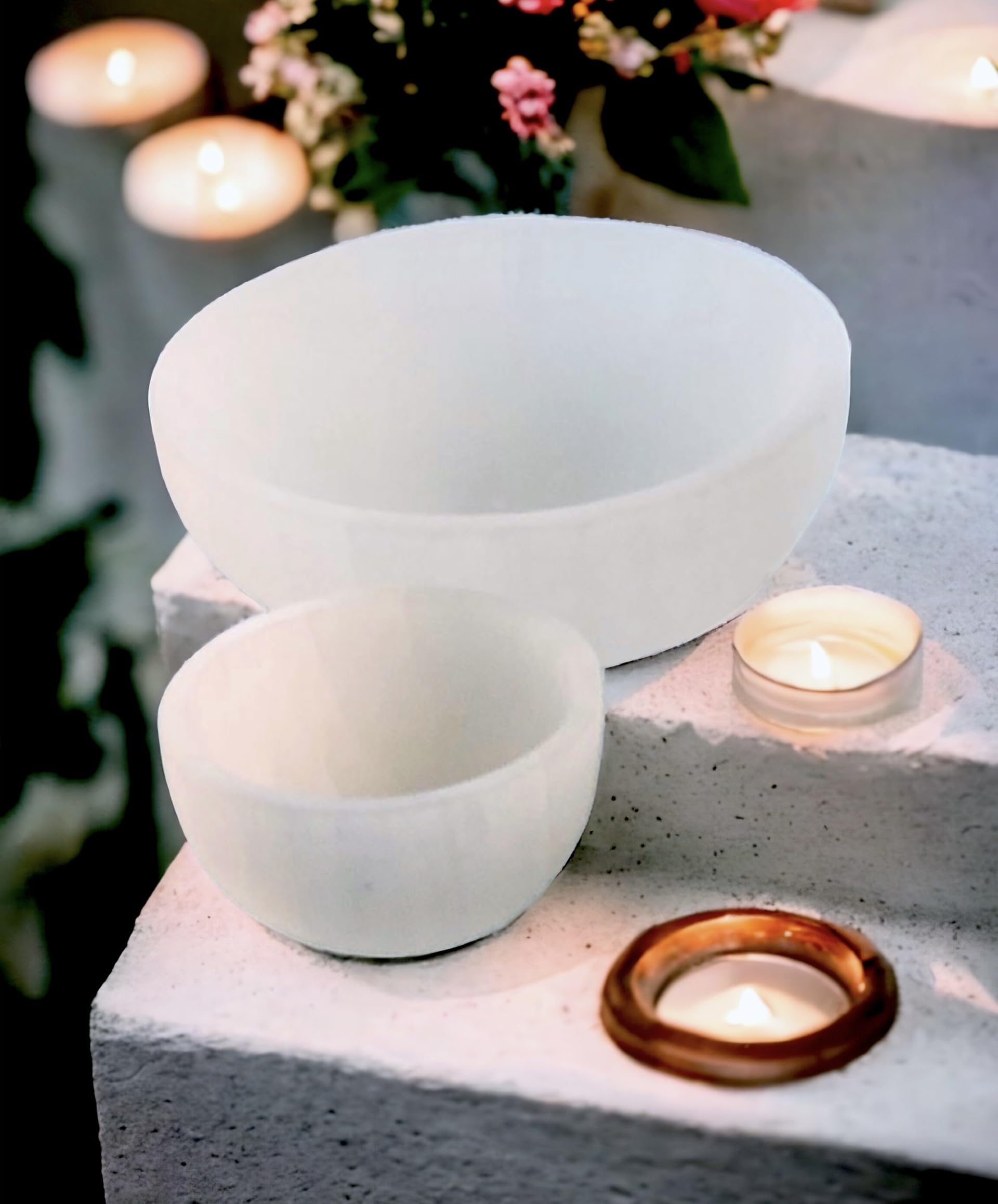 4All Selenite Crystals Round Cleansing Bowl Selenite Stone Super Natural Spirit Healing Plate White Natural Meditation Tool Handmade Tumbles Jewelry Storage for Decoration Gift (10cm)