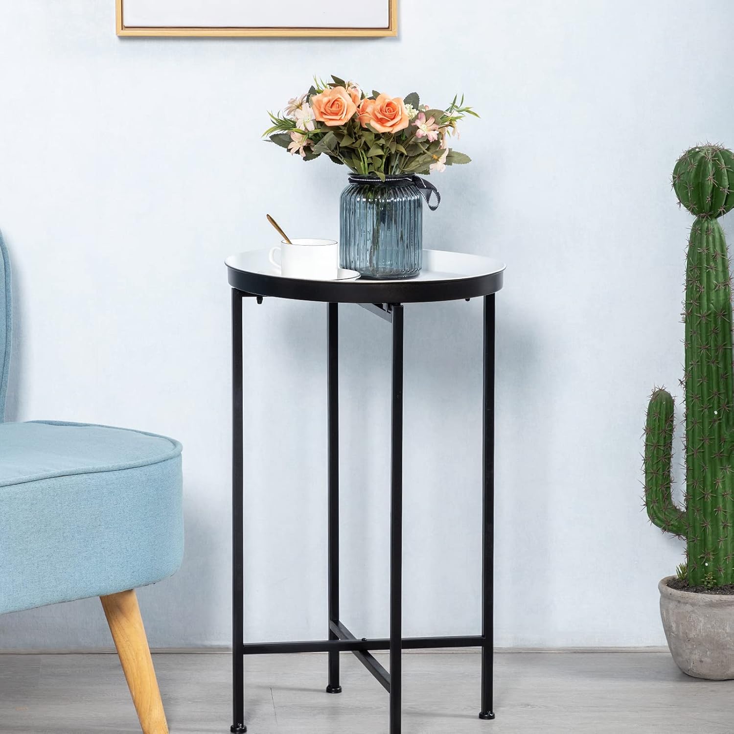 HollyHOME Small Round Metal Waterproof End Table, Accent Indoor&Outdoor Coffee Side Table, Snack Sofa Table for Living Room, Anti-Rust Decorative Plant Stand, (D) 14.5" x (H) 25", Black/White: Kitchen & Dining