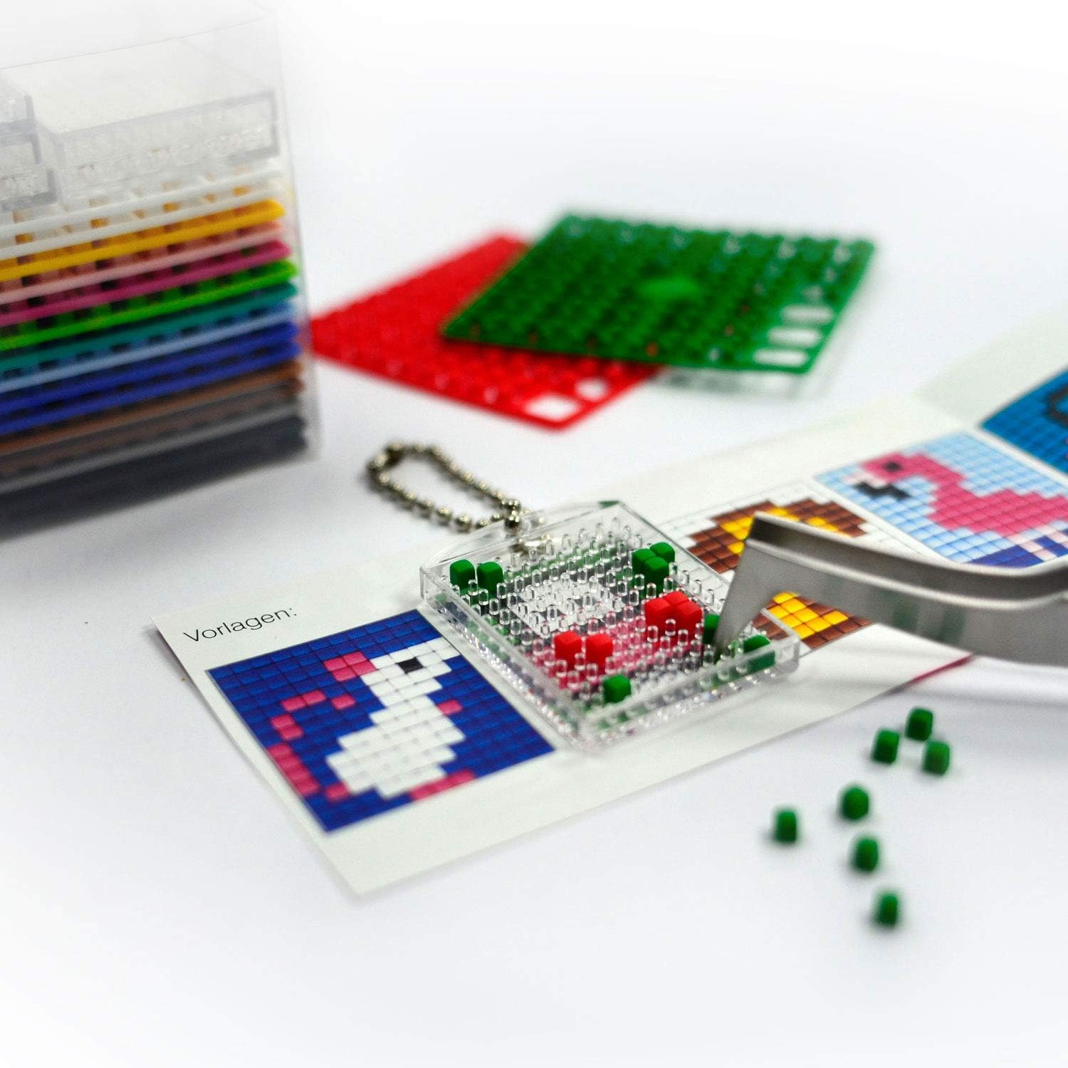 Pixel P90016-63501 Fun Craft Set 9 for Children 6 Keyrings (Lockets) Easy Plug-In System without Ironing or Gluing - Image 4