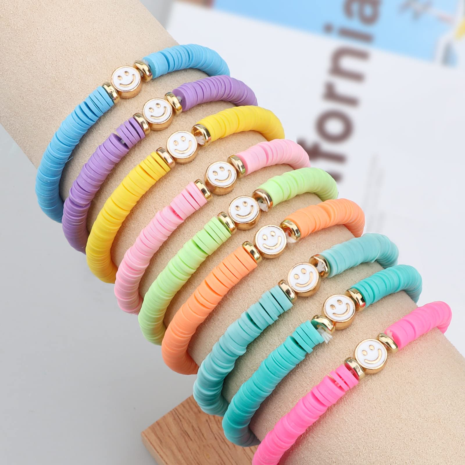 JIASHUYEYE Preppy Bracelets for Teen Girl, Party Favors for Kids 8-12, Beaded Clay Stretch Smile Face Friendship Bracelets, Cute Birthday Party Favors for Tweens