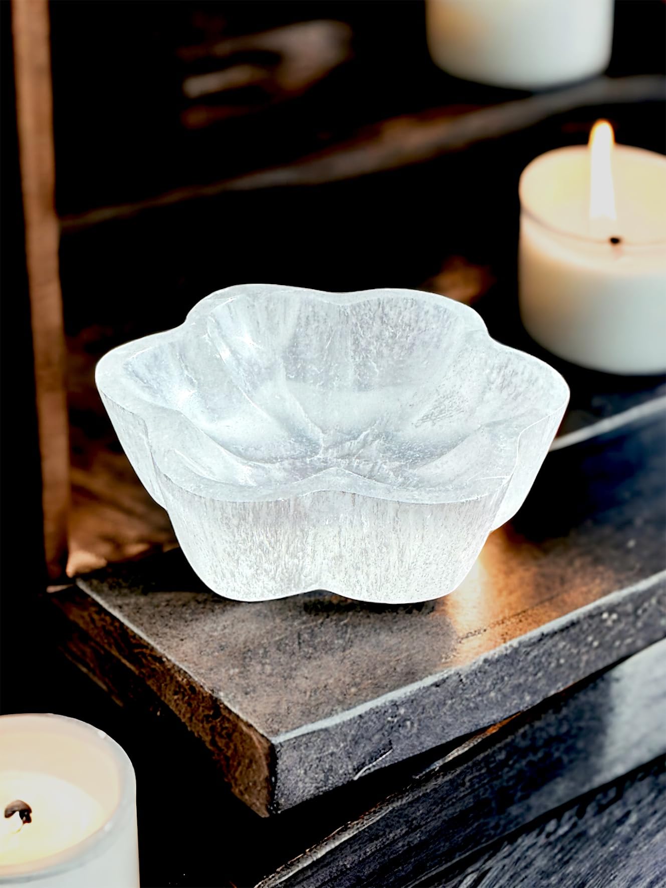 vingardium leviosa Selenite Charging Crystal Flower Bowl Handmade Natural White Ritual Altar Cleansing Tumble Stones Metaphysical Spiritual Healing Meditation Home Decoration Gift 10cm