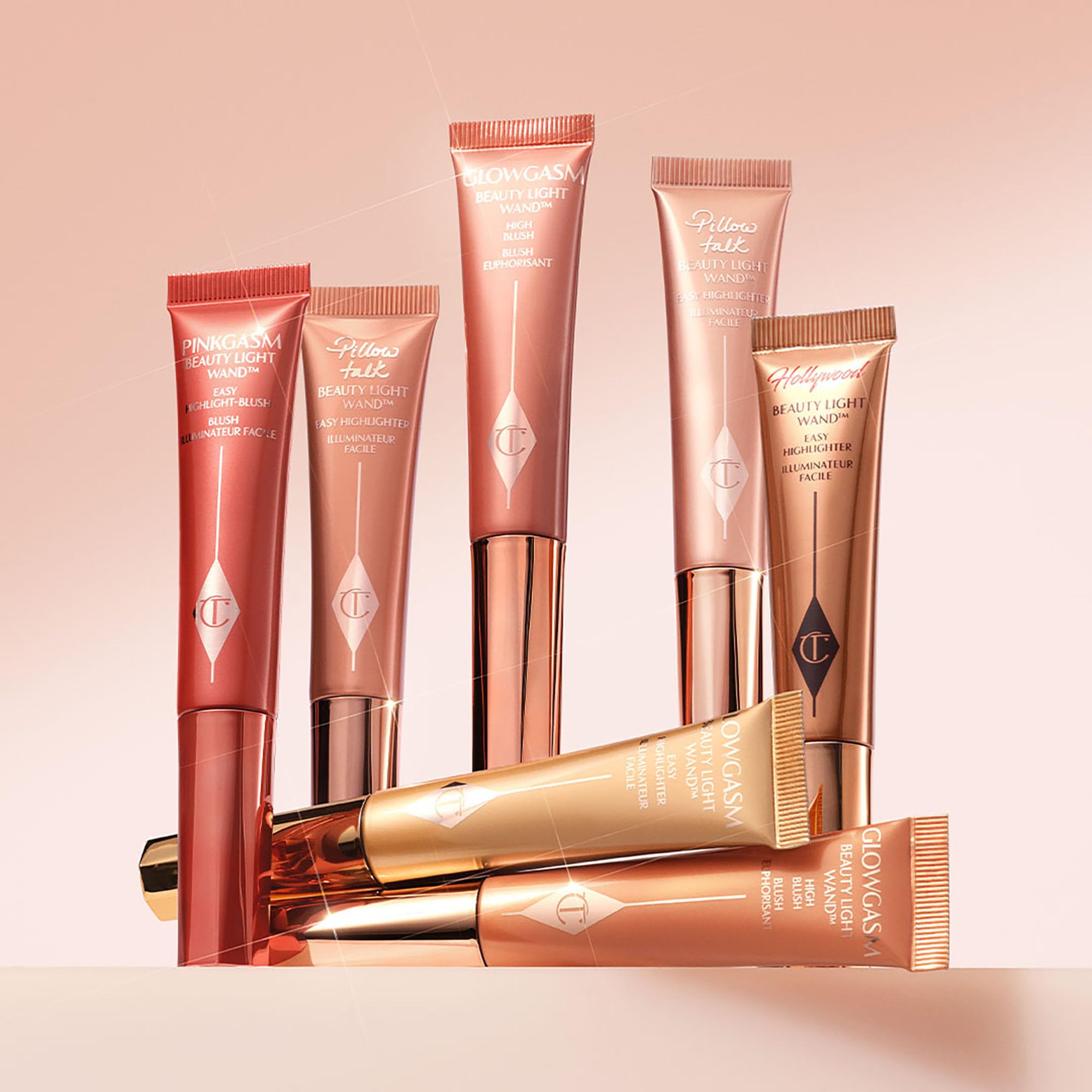 Charlotte Tilbury Beauty Light Wand Liquid Highlighter Makeup - Soft-Focus Highlighter & Blush for Cheeks - Pearlescent, Weightless Radiant Finish