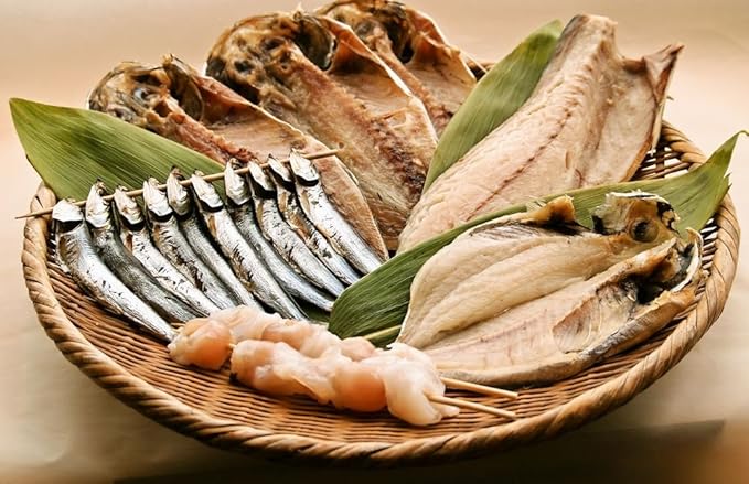 Amazon お中元 ギフト 美味しい干物 新鮮な脂たっぷり 干物 静岡 無添加 日吉さんの地場魚の無添加手作り干物 国産 静岡 旬 地場魚 5種類 産地直送 家飲み 酒の肴 つまみ 新鮮 在宅食 旬の食卓便 干物 燻製 通販