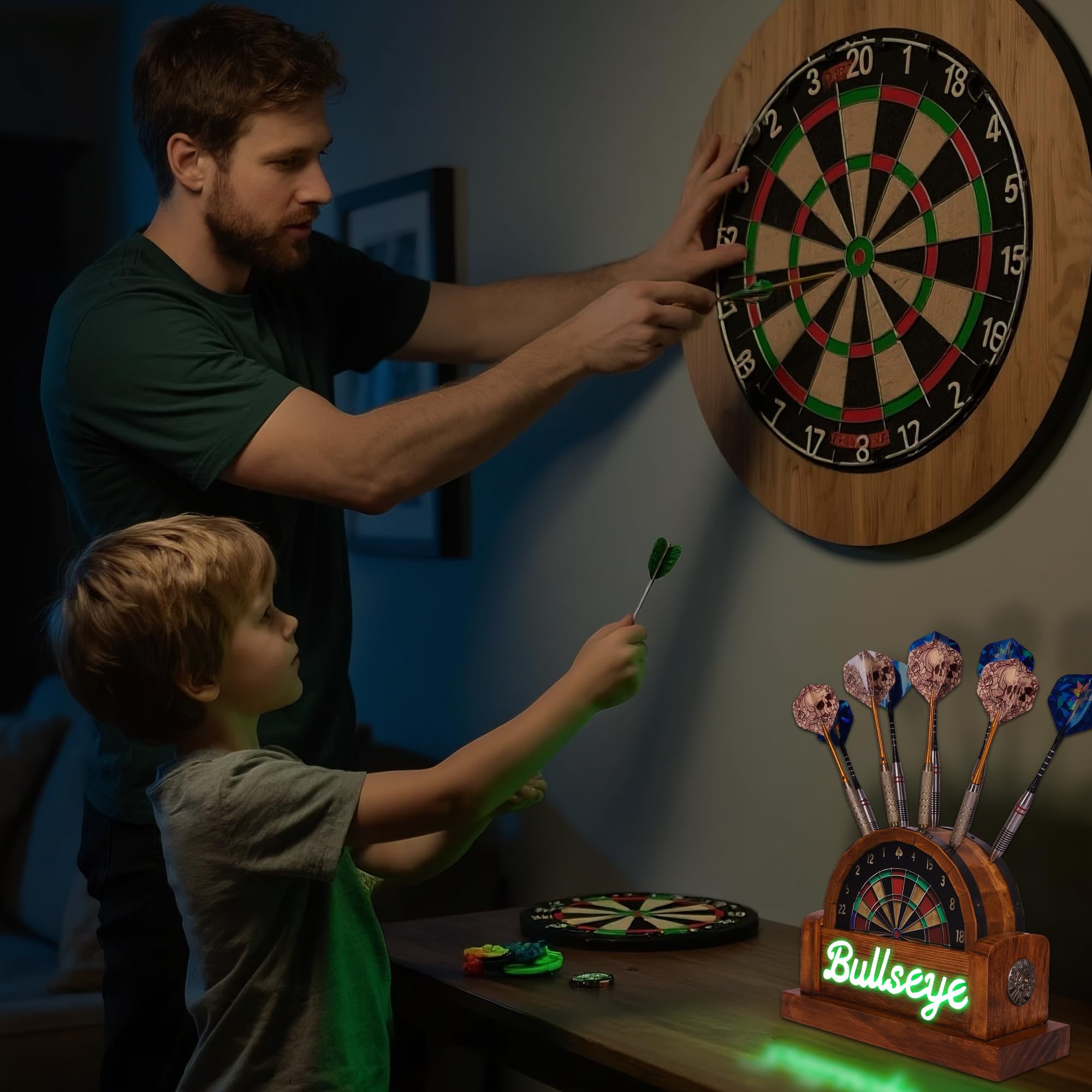 CoolGift Mart Beleuchteter Dart-Ständer, hölzerne Dart-Halter mit USB betrieben hält 9 Darts, Weihnachten Geburtstag Geschenke für Darts-Enthusiasten 3