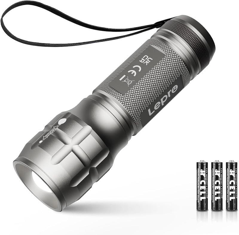 Lighting EVER LE1000 LED Torch Battery Powered Adjustable Focus IP44 Water