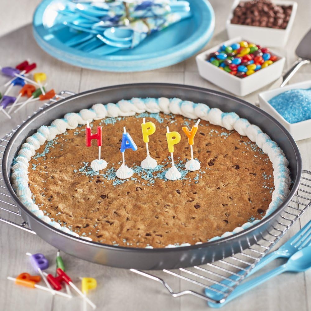 Chicago Metallic Deep Dish Pizza Pan, 14-Inch diameter: Kitchen & Dining