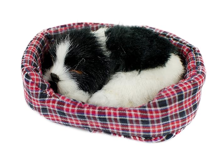 Hund im Körbchen, 11 cm, schwarz/weiß, mit Stimme, Plüschtier