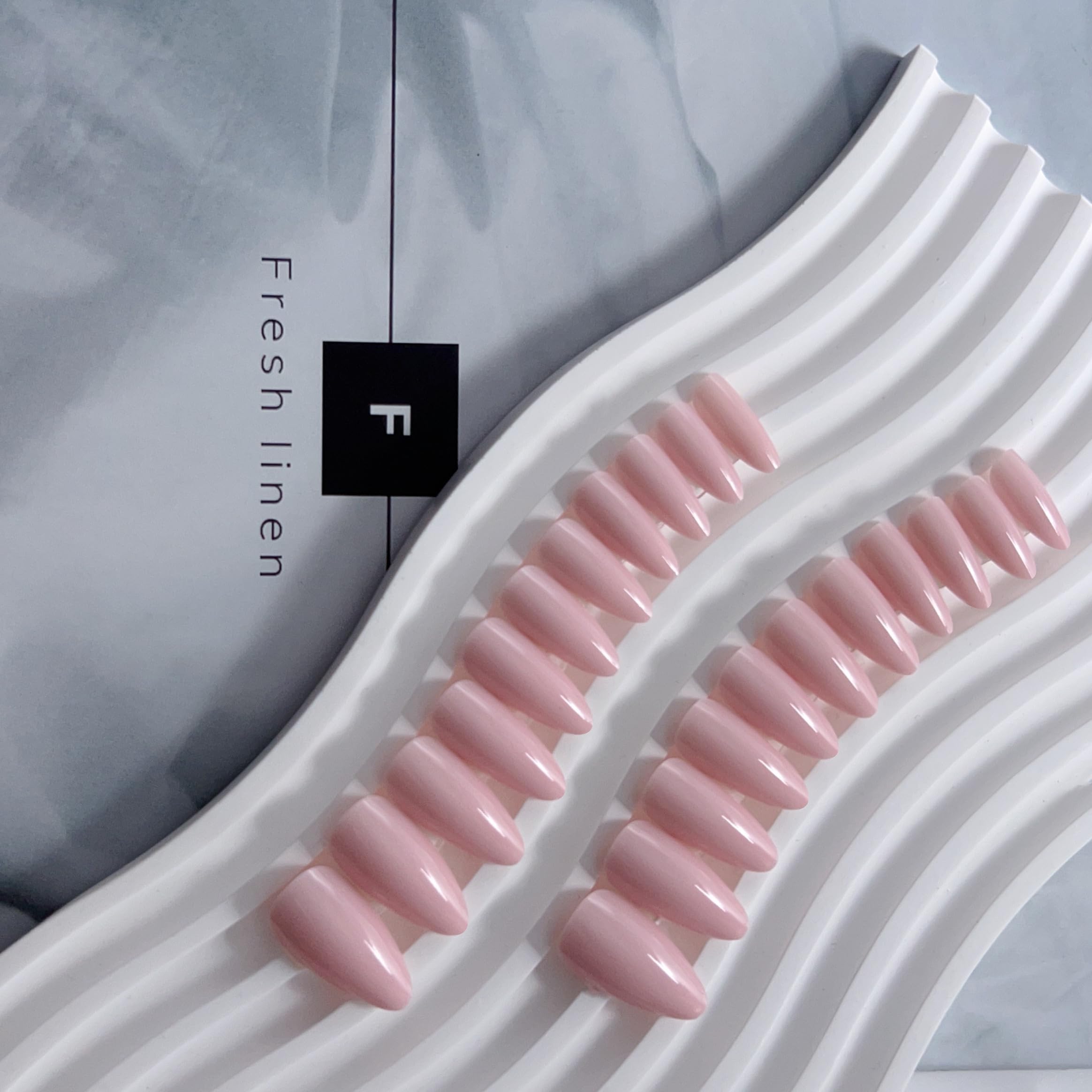 KQueenest Dusty Pink Press on Nails Medium Almond, Gel Fake Nails Press on, Glue on Nails Medium Length, Neutral Stiletto Acrylic Nails, Reusable False Nails with UV Coating for DIY Manicure in 24 Pcs - Image 4