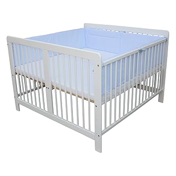 Zwillingsbett Zwillingskinderbett Kinderbett Fur Zwillinge Massiv Weiss Mit 2 Matratzen 120x120cm Nestchen Blau Amazon De Baby