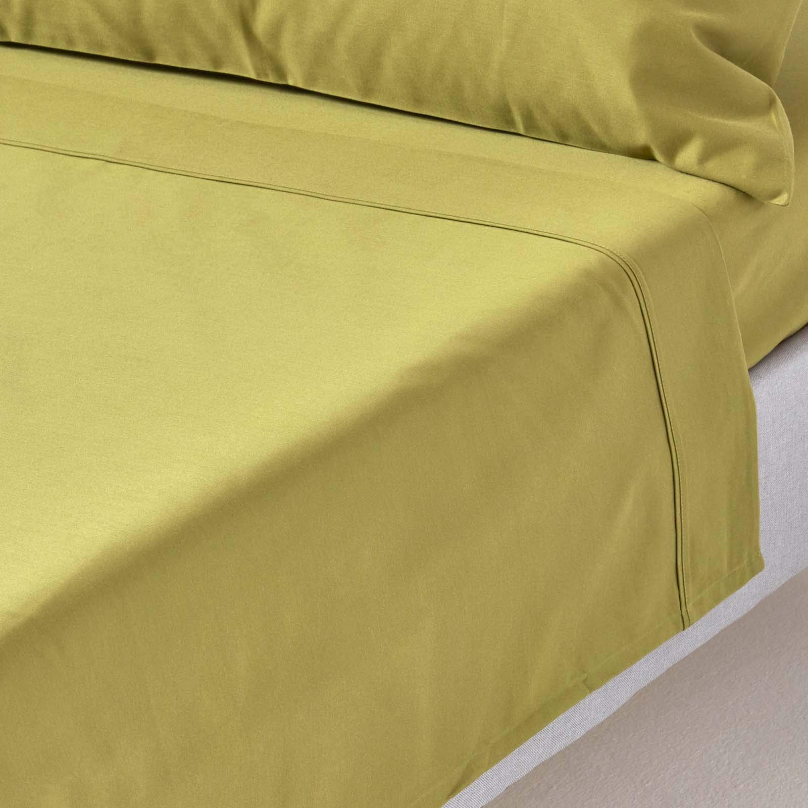 HOMESCAPES 1000 Thread Count Egyptian Cotton Green Flat Sheet King Size Luxury Bed Sheet