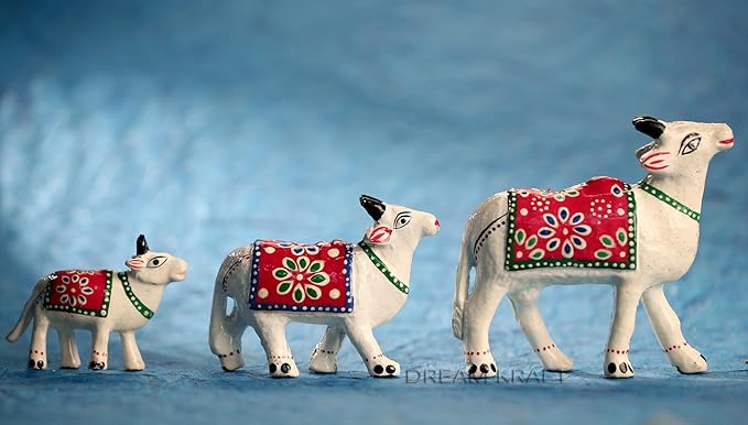 DreamKraft Paper Mache Handcrafted Cow Showpiece (Set of 3, White)