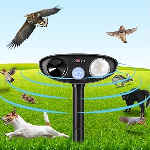 Dog Cat Repellent, Ultrasonic Animal Repellent with Motion Sensor and Flashing Lights Outdoor Solar Powered Waterproof Farm Garden Yard Repellent, Cats, Dogs, Foxes, Birds, Skunks, Rod,Chipmunk,Deer