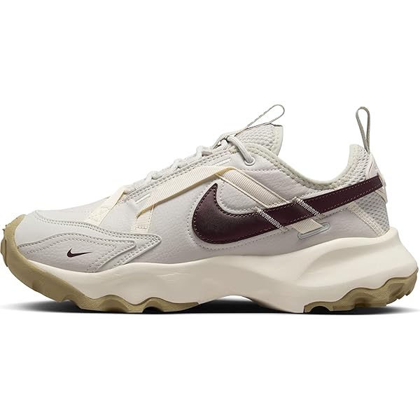 Amazon.com | Nike TC 7900 Women's Shoes (DD9682-002, Platinum