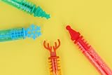Henbrandt 12 x Mini Christmas Bubble Tubes with Wand 4ml Bubbles view 5
