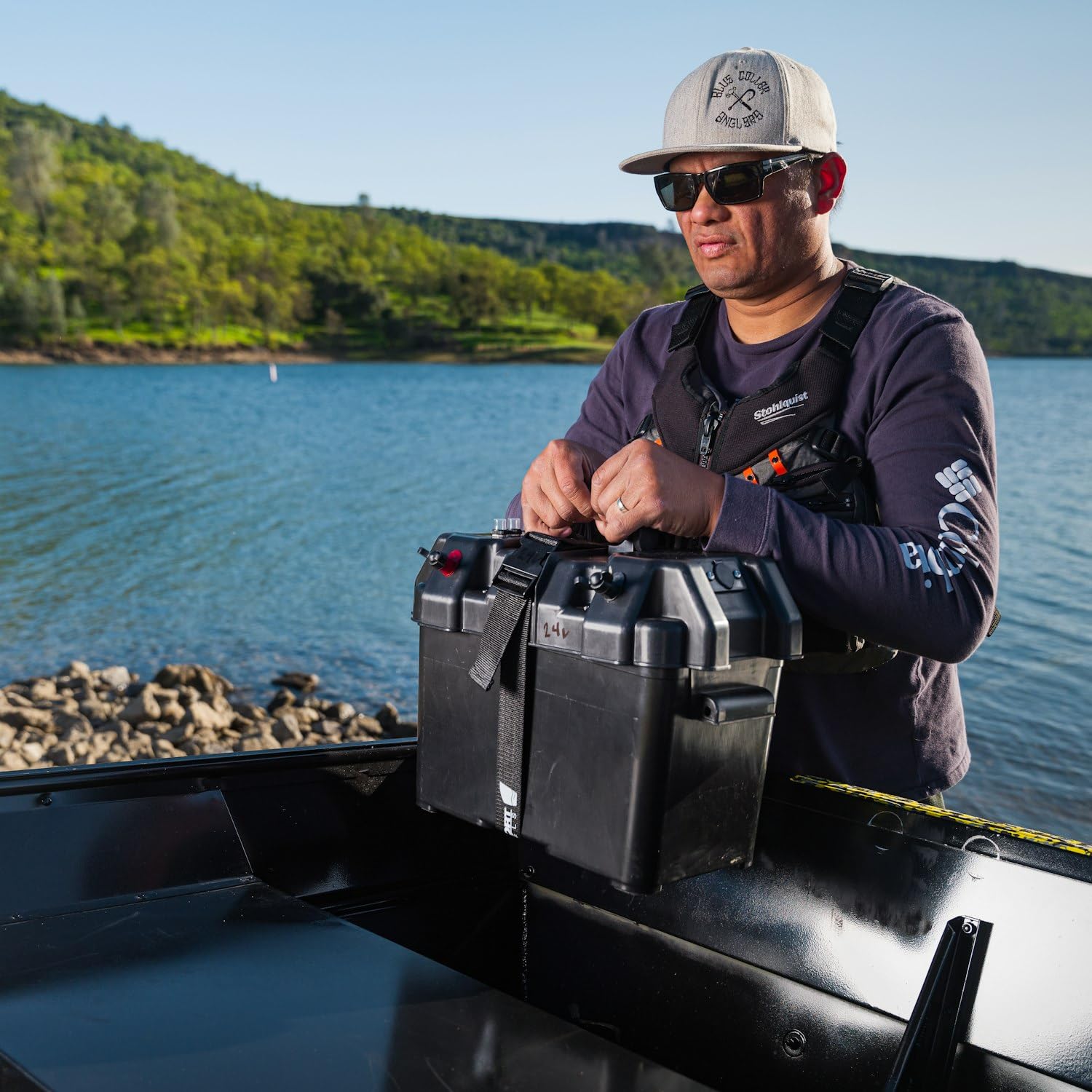 Newport Trolling Motor Smart Battery Box Power Center with USB and DC Ports, Medium