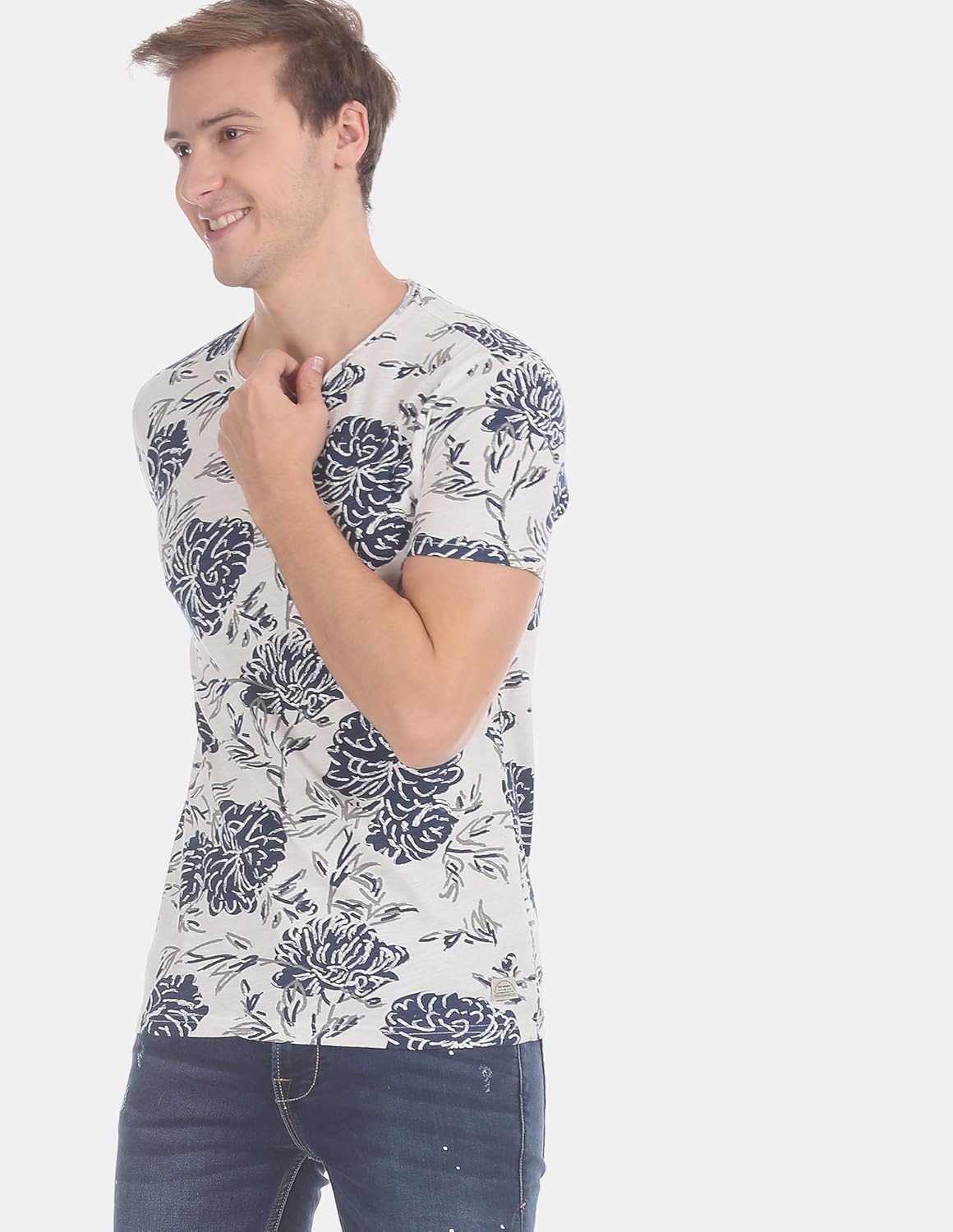 Ed Hardy Men Regular fit White Casual T-Shirts (_8905034565384_White_Medium_): Amazon.in 