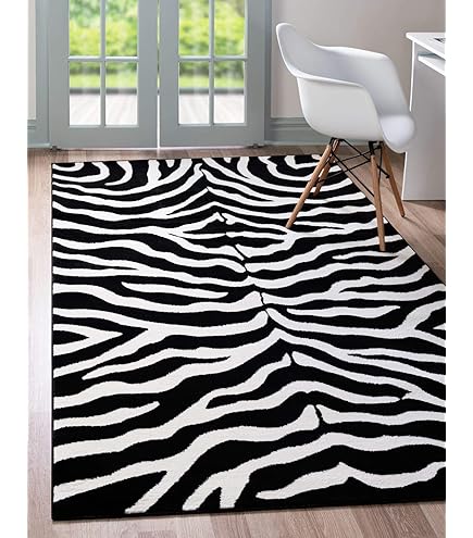 Amazon.com: Unique Loom Wildlife Collection Area Rug - Okapi (5' 3