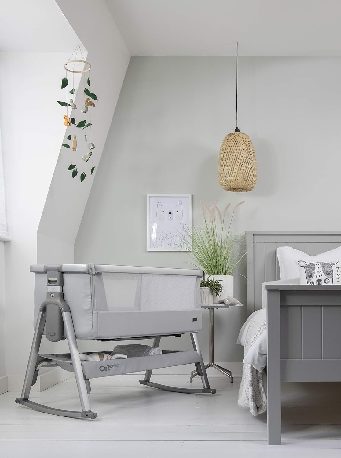 tutti bambini cozee air rocking bassinet