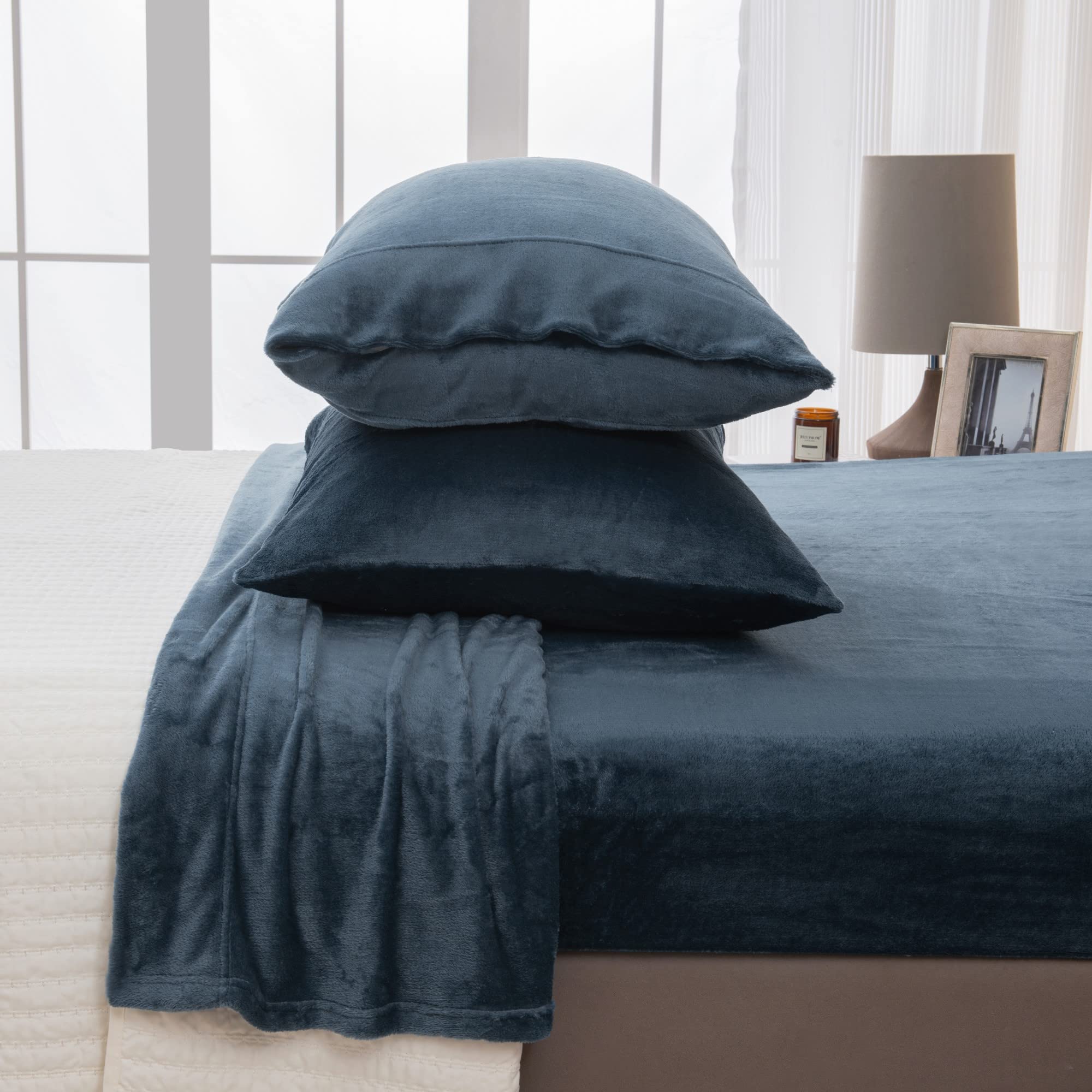 Photo 1 of Great Bay Home 4-Piece Velvet Plush Micro Fleece California King Size Sheet Set - Deluxe Microplush Non-Pilling Bed Sheets- Lavish Sherpa Winter Bedding Set (Denim Blue)