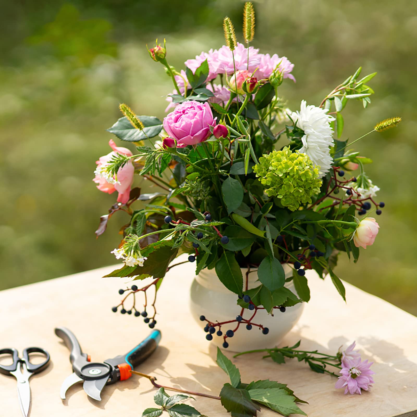 Floral Foam Blocks for Fresh and Artificial Flowers, 6 Pcs Each 8