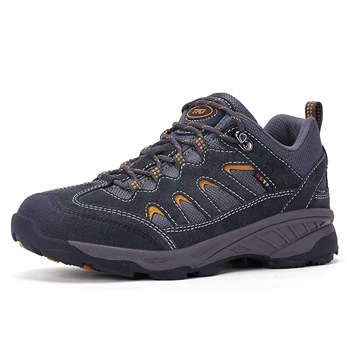 buy trekking shoes