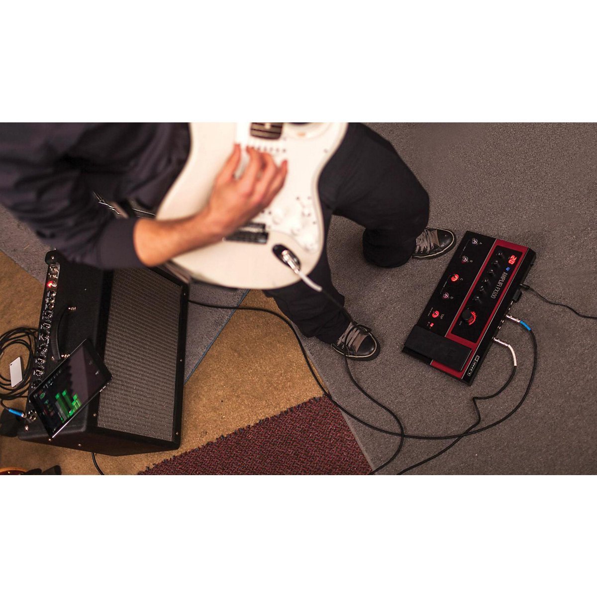 Amazon.com: Line 6 99-060-1905 AMPLIFi FX100 Multi Effects Pedal with  Automatic Tone Matching,Black: Musical Instruments