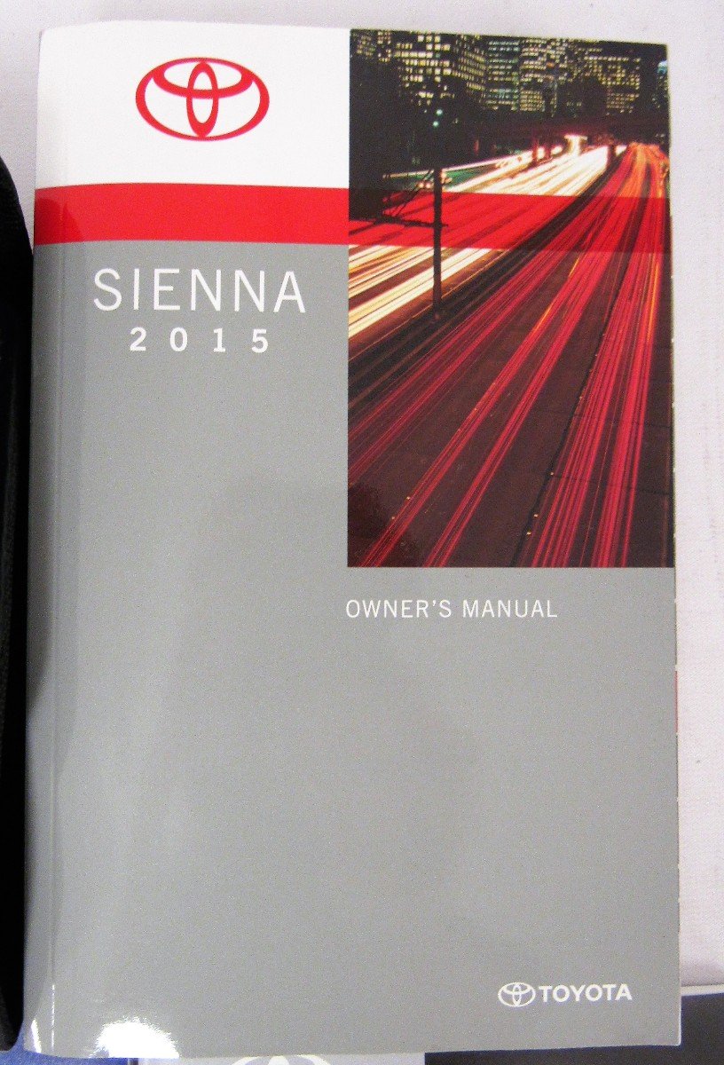Amazon.com: 2015 Toyota Sienna Owners Manual Guide Book: Toyota: Everything  Else