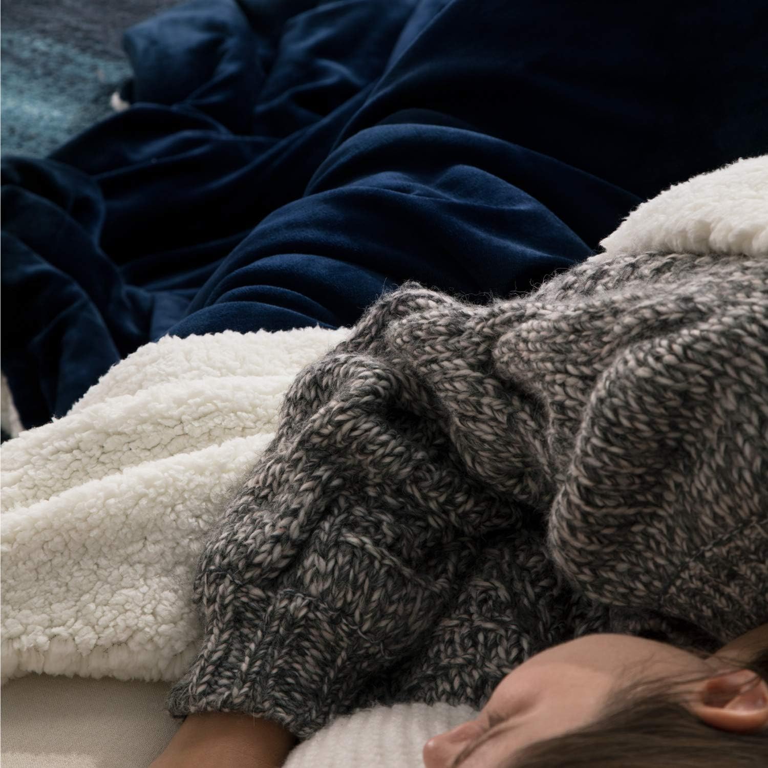 Bedsure Sherpa Fleece Blanket Queen Size Navy Blue Plush Blanket Fuzzy Soft Blanket Microfiber: Home & Kitchen