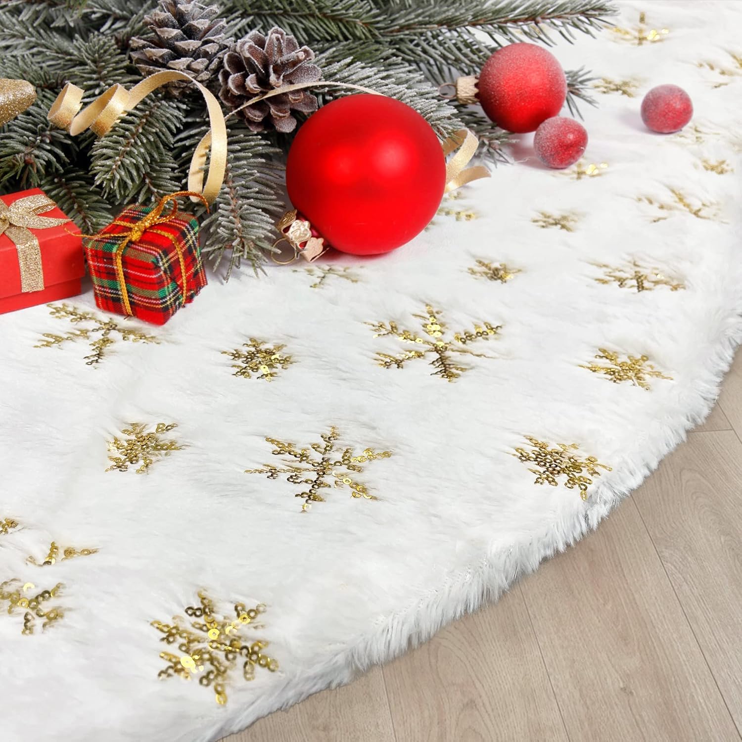 Photo 1 of Voyoly Extra Large Christmas Tree Skirt 96 inch for 10ft-17ft Tree, Gold Snowflake White Christmas Tree Decorations Indoor Faux Fur Rug Xmas Large Mat Decor Ornaments
