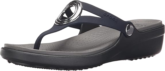 crocs women's sanrah circle sandal