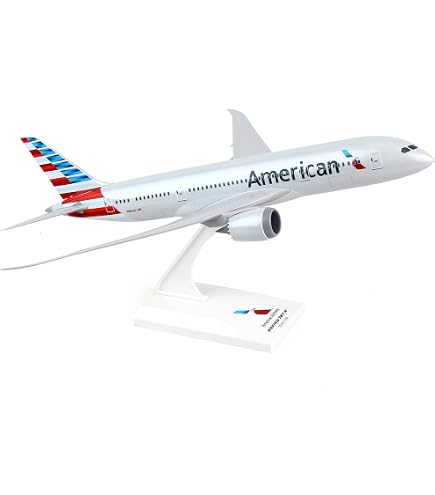 Amazon.com: Skymarks Daron Boeing House 787-8 with Spinning
