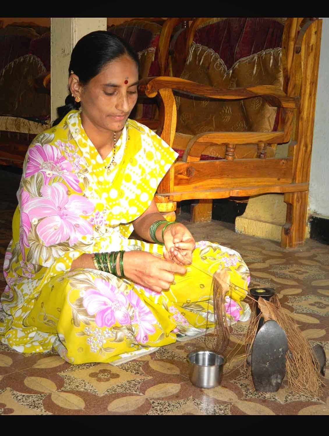 ekolhapuri dark brown s punching ladies authentic handmade genuine leather kolhapuri chappal