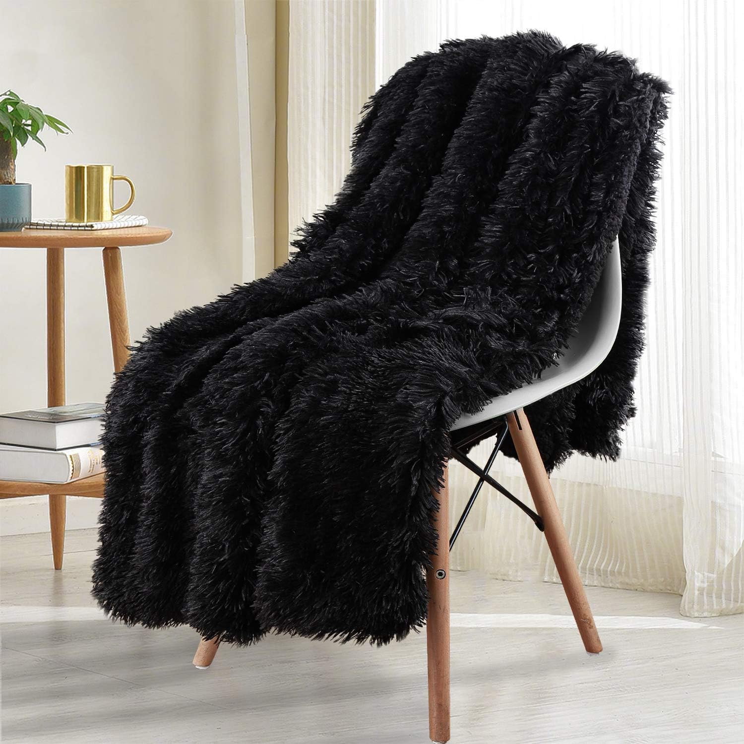 Noahas Shaggy Longfur Throw Blanket with Sherpa Warm Underside, Super