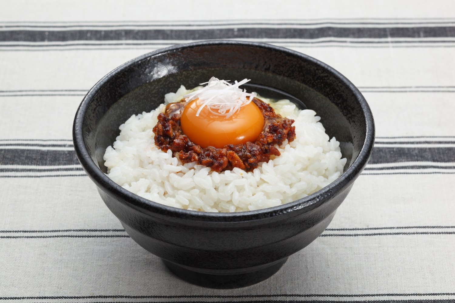 Momoya Chili Oil with Fried Garlic Taberu Layu 3.88 Oz Buy Online in