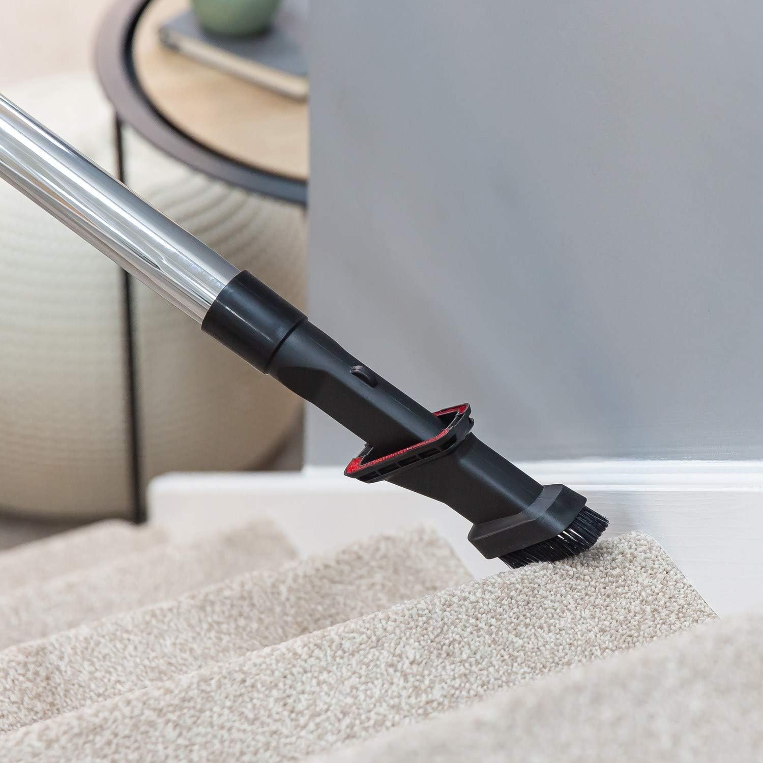 Russell Hobbs® Atlas2 Cylinder Vacuum Cleaner, Lightweight, 2.5L Dust Capacity, Powerful 700W High Efficiency Motor - Image 4