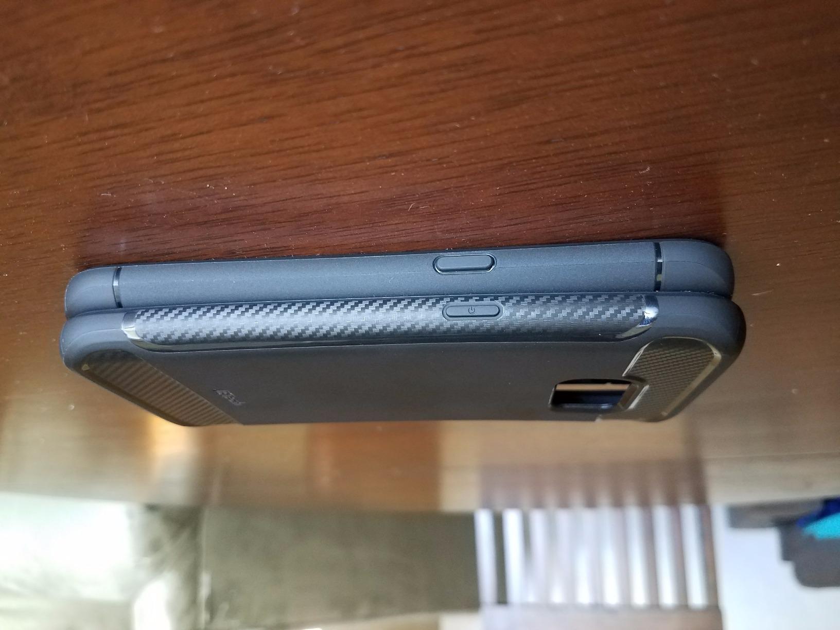 Spigen Rugged Armor VS. JETech Knockoff
