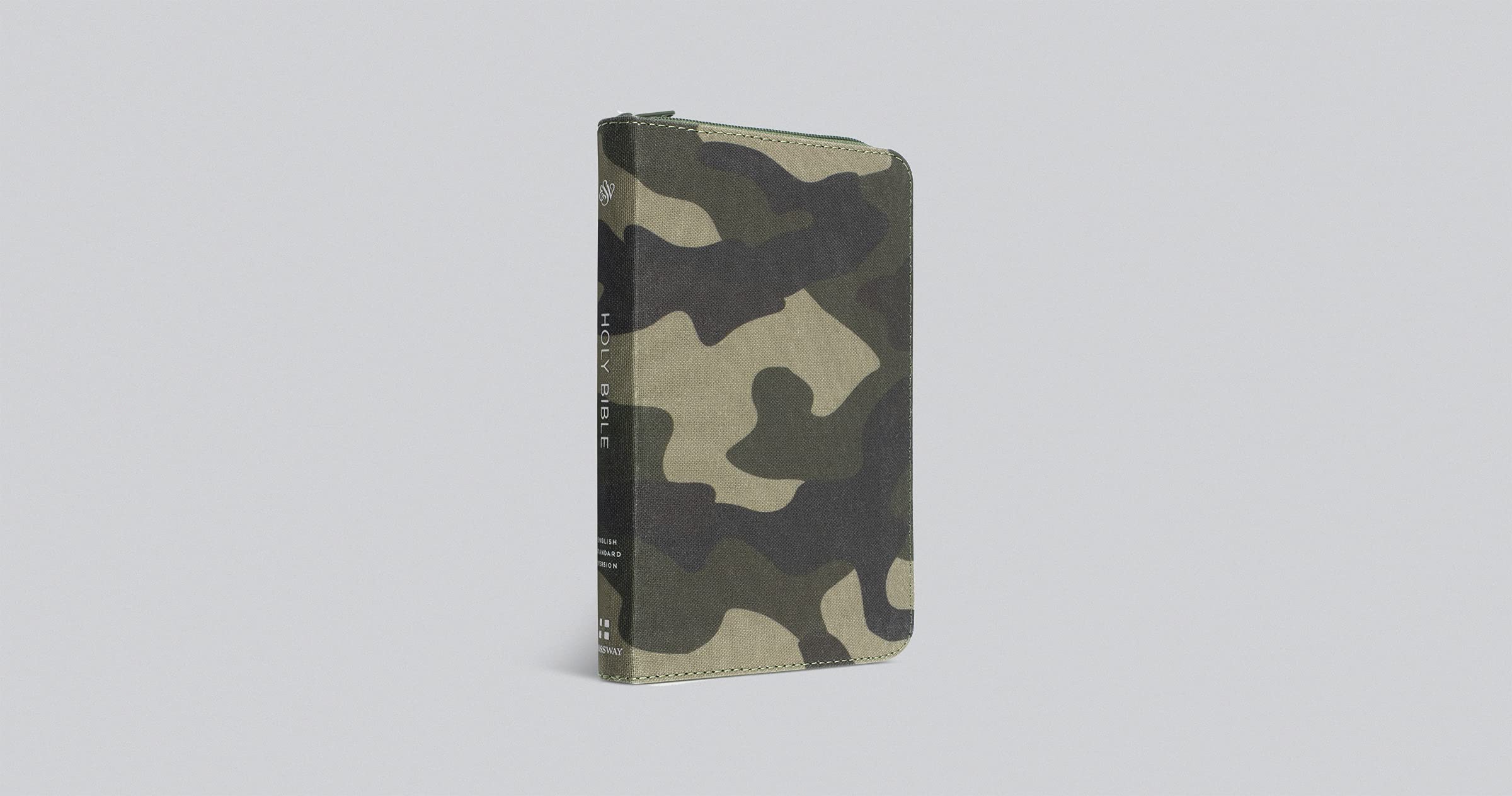 ESV Compact Bible (Canvas with Zipper, Camo Design): Holy Bible, English Standard Version ESV Compact Bible (Canvas with Zipper, Camo Design): Holy Bible, English Standard Version Paperback