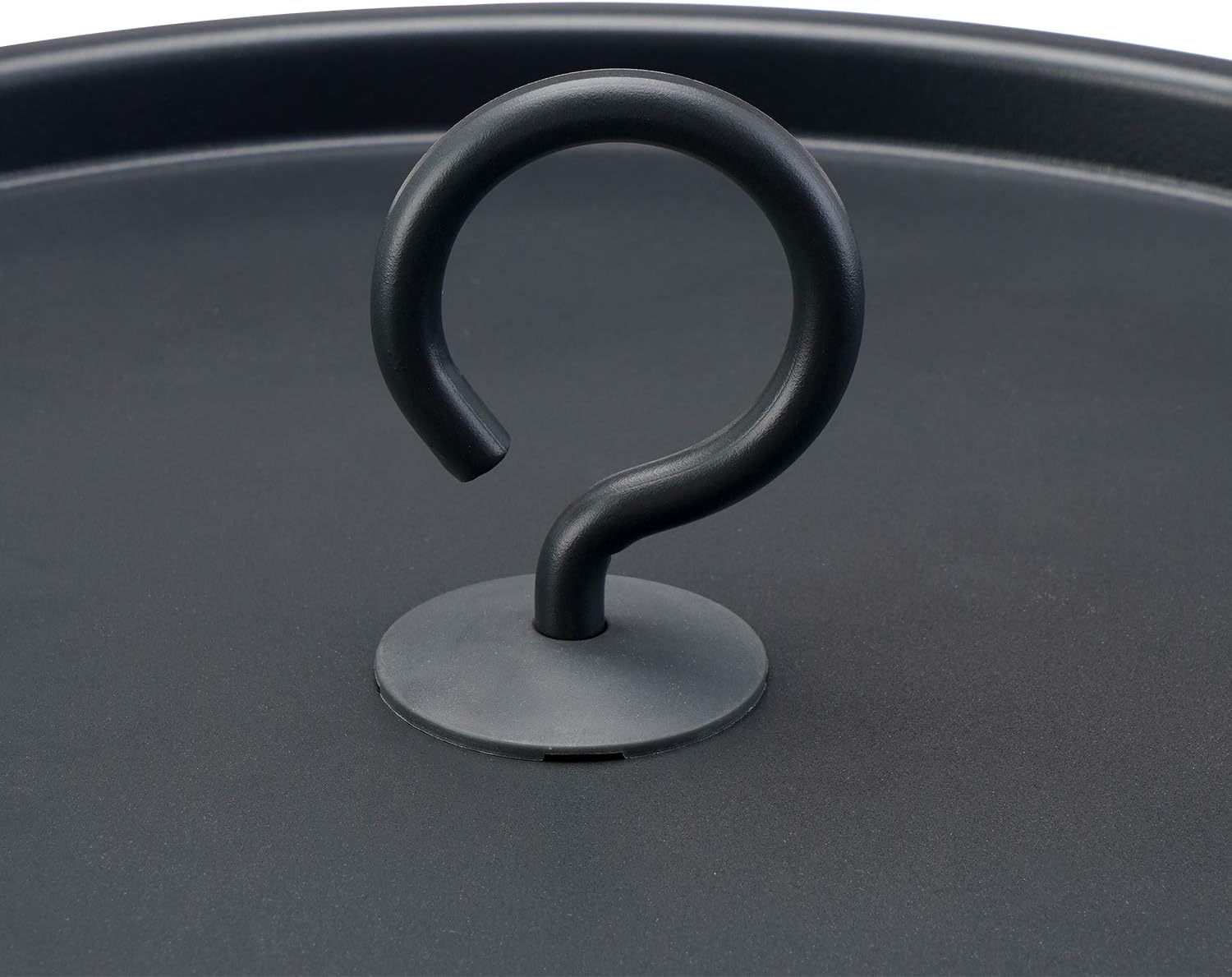 Maxking Outdoor Side Table Lightweight Round Outdoor End Table Weather Resistant Outdoor Coffee Table Perfect for Garden,Yard,BBQ,Camping -Black: Kitchen & Dining