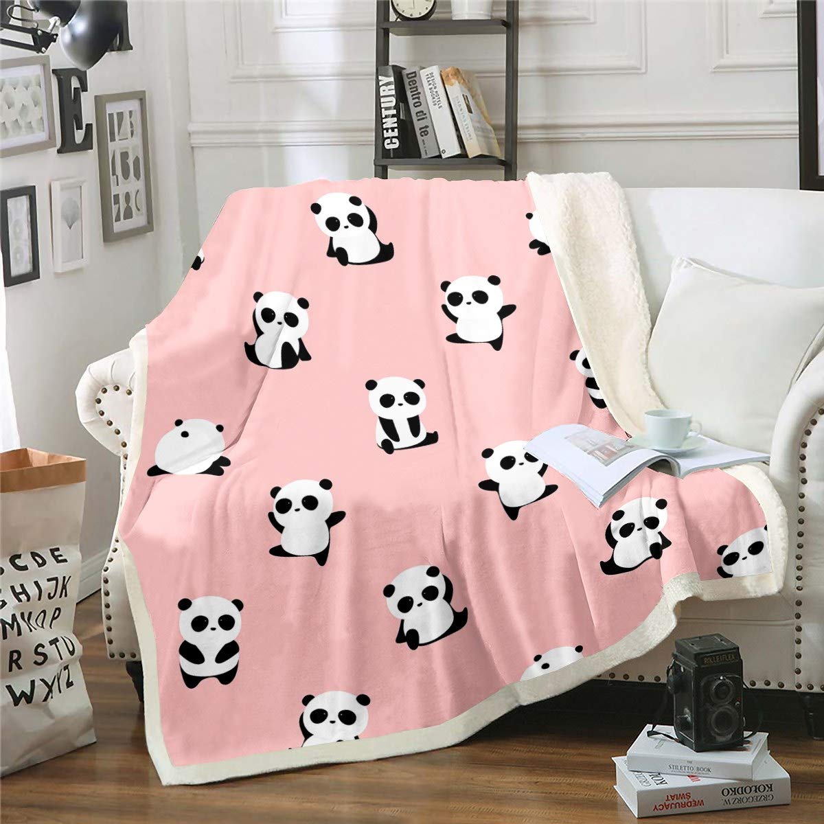 Loussiesd Panda Fleece Throw Blanket Cartoon Panda Sherpa Blanket for Kids Girls Cute Animal Pattern Plush Blanket Cartoon Giant Panda Fuzzy Blanket for Sofa Bed Couch Single 50x60 Inch,Pink
